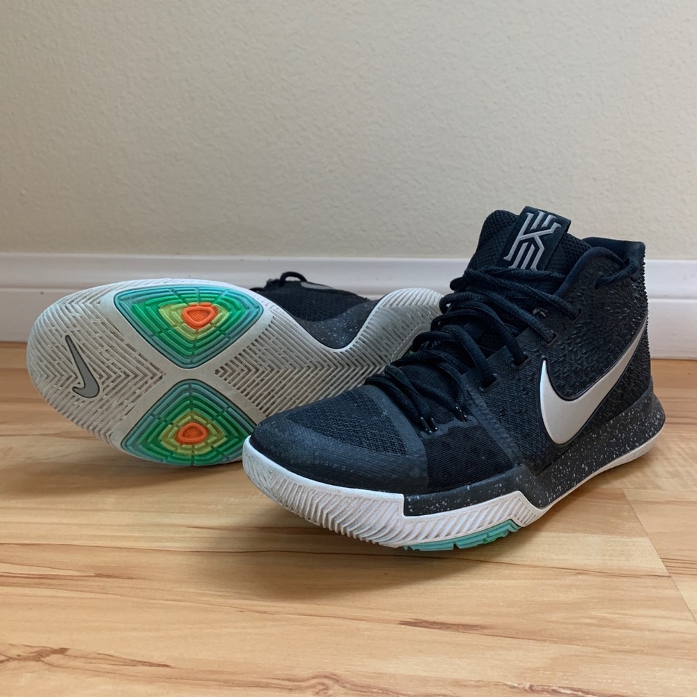 Nike Kyrie 3 - Men’s 8.5